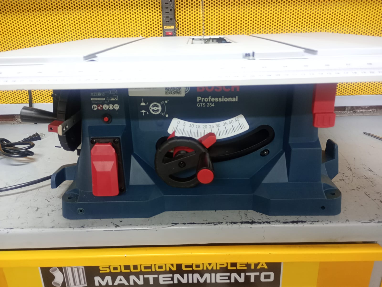 Reparando una Sierra de Banco Bosch GTS 254